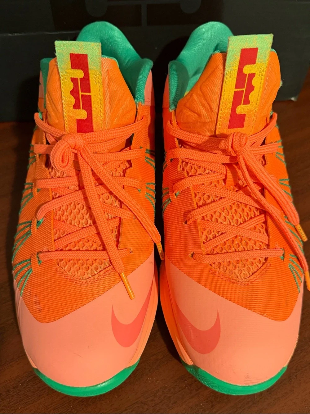 Nike Lebron lebron low